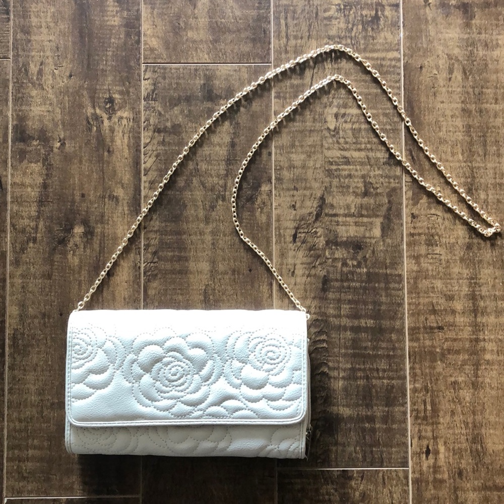 Cream/Light Tan Purse